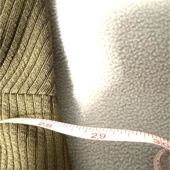 Shein Curve 3XL Olive Green Cold Shoulder Hoodie With Lace Trim & Front Pocket - Picture 6 of 7